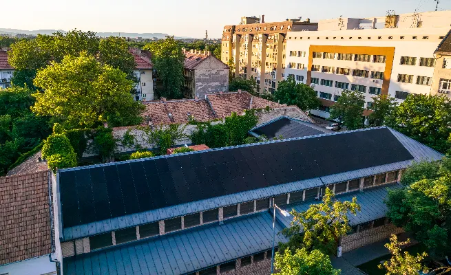 Vállalati napelemes rendszer - Budapest X.